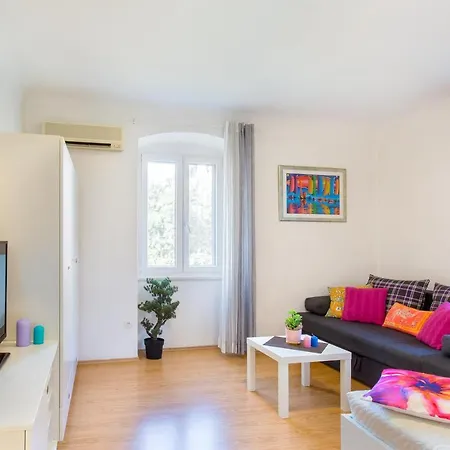 Summer Stone Pleasure Apartament Split