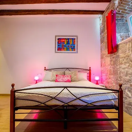 Summer Stone Pleasure Apartman