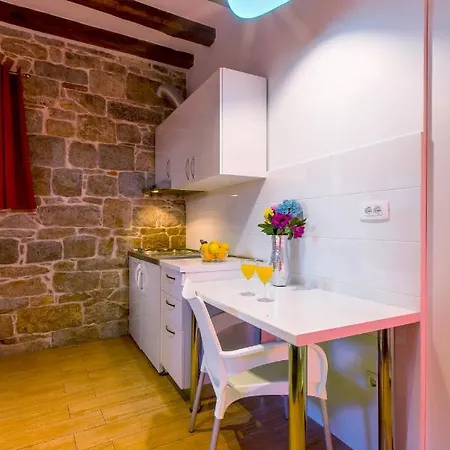 Summer Stone Pleasure Apartament