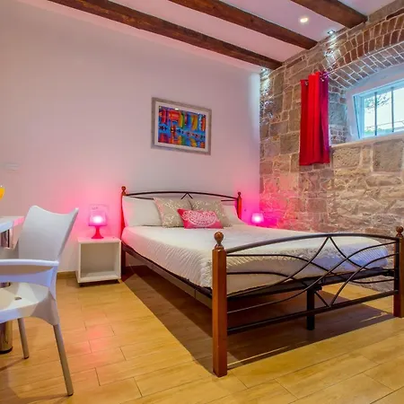 Summer Stone Pleasure Apartament Split