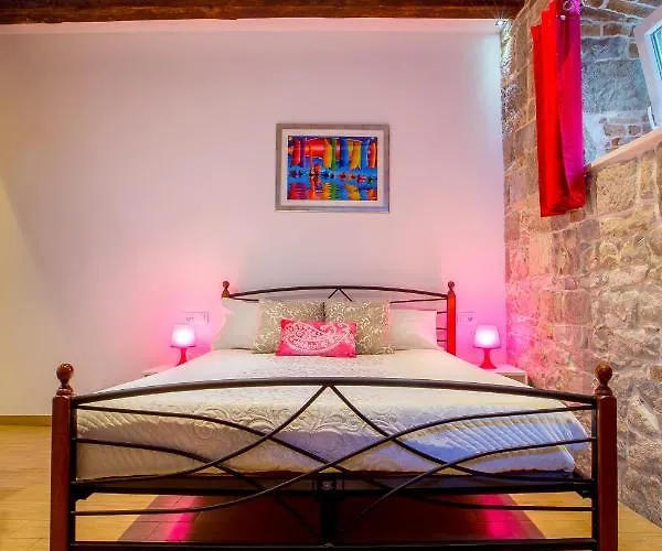 Summer Stone Pleasure Lägenhet